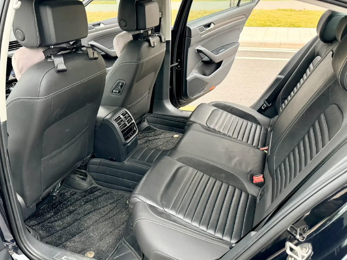 2020 Volkswagen Magotan 1.4T 150HP L4 7DCT,autocango,china used car exporter,china ev exporter,chinese used car exporter,chinese used ev exporter