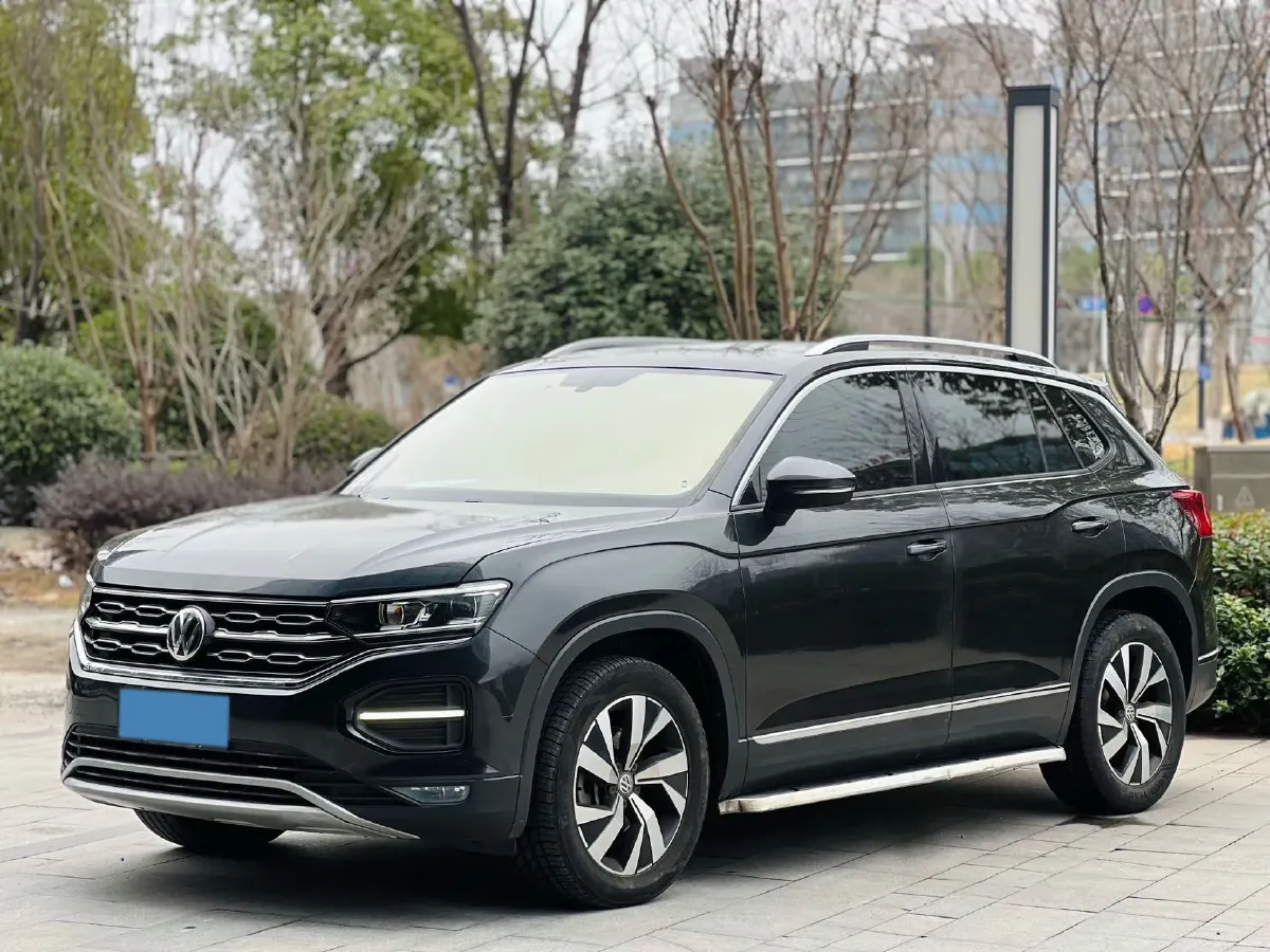 2019 Jeep Cherokee 2.0T 234HP L4 9AT,autocango,china used car exporter,china ev exporter,chinese used car exporter,chinese used ev exporter