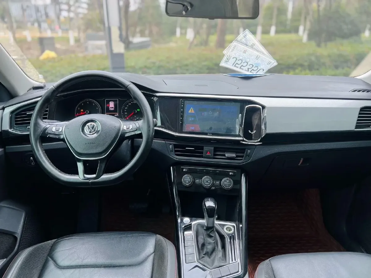 2019 Jeep Cherokee 2.0T 234HP L4 9AT,autocango,china used car exporter,china ev exporter,chinese used car exporter,chinese used ev exporter