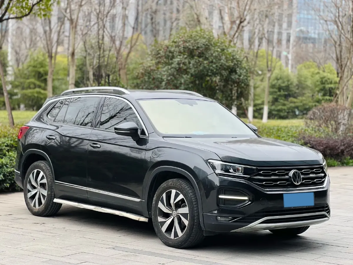 2019 Jeep Cherokee 2.0T 234HP L4 9AT,autocango,china used car exporter,china ev exporter,chinese used car exporter,chinese used ev exporter