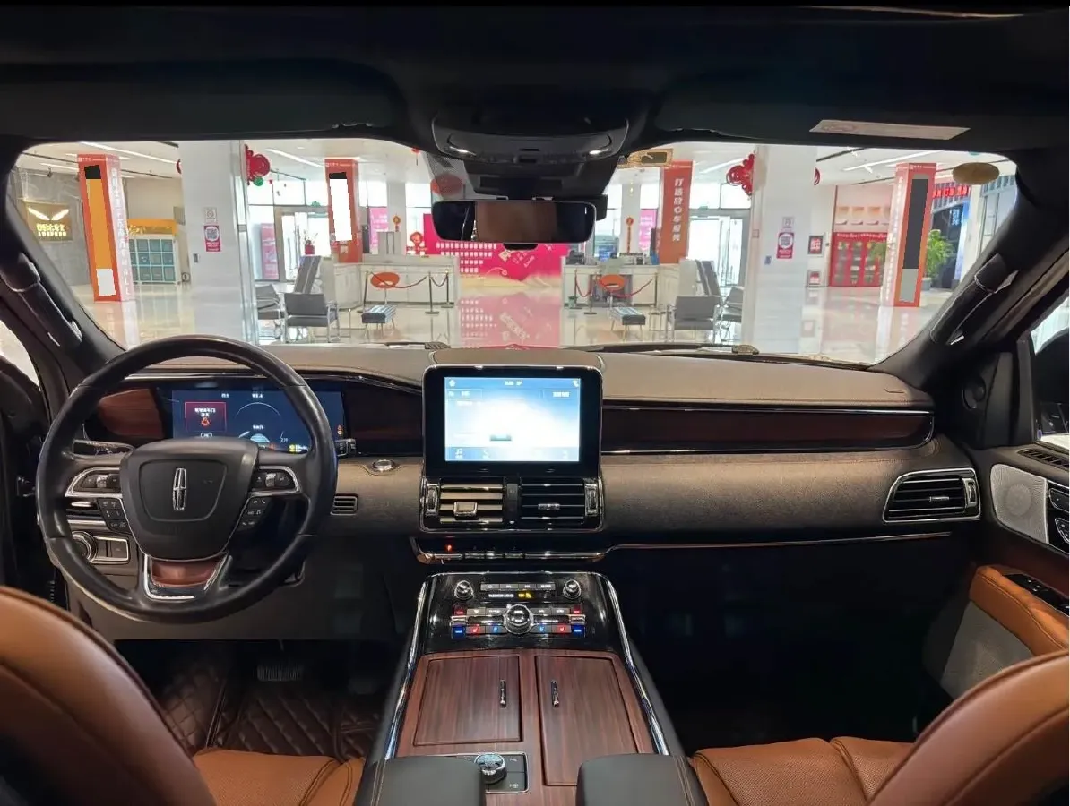 2018 Lincoln Navigator 3.5T 415HP V6 10AT,autocango,china used car exporter,china ev exporter,chinese used car exporter,chinese used ev exporter