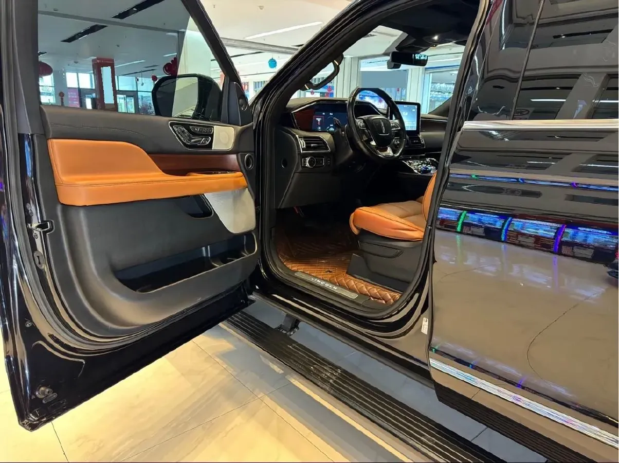 2018 Lincoln Navigator 3.5T 415HP V6 10AT,autocango,china used car exporter,china ev exporter,chinese used car exporter,chinese used ev exporter