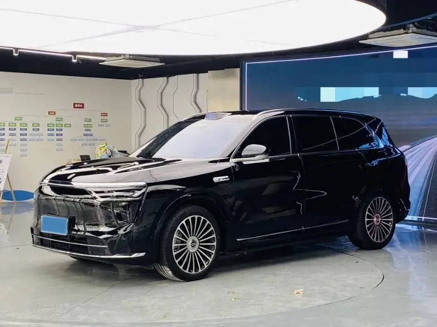 2025 AITO AITO M8 REEV 160HP REEV 53.4KWH,autocango,china used car exporter,china ev exporter,chinese used car exporter,chinese used ev exporter