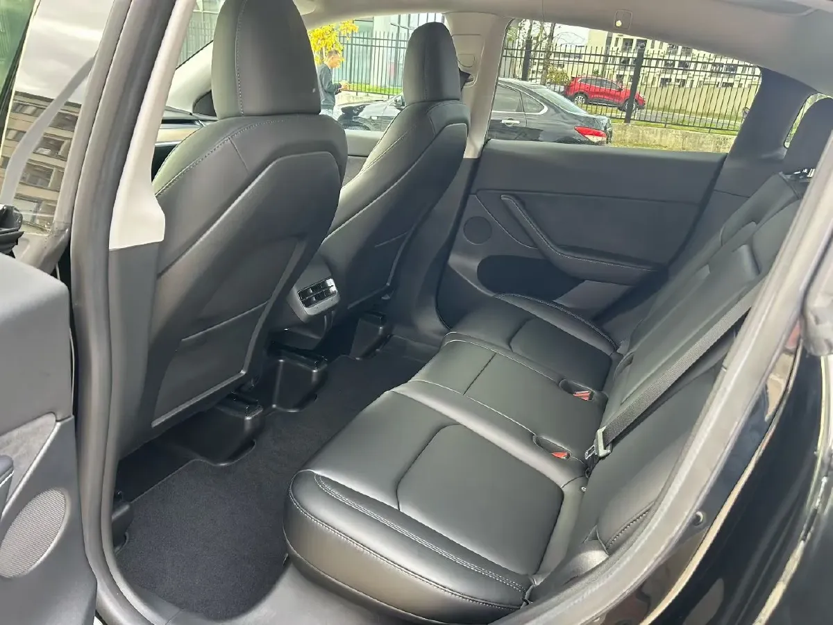 2022 Tesla Model Y BEV 60KWH,autocango,china used car exporter,china ev exporter,chinese used car exporter,chinese used ev exporter