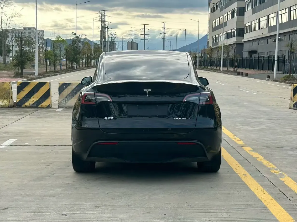 2022 Tesla Model Y BEV 60KWH,autocango,china used car exporter,china ev exporter,chinese used car exporter,chinese used ev exporter