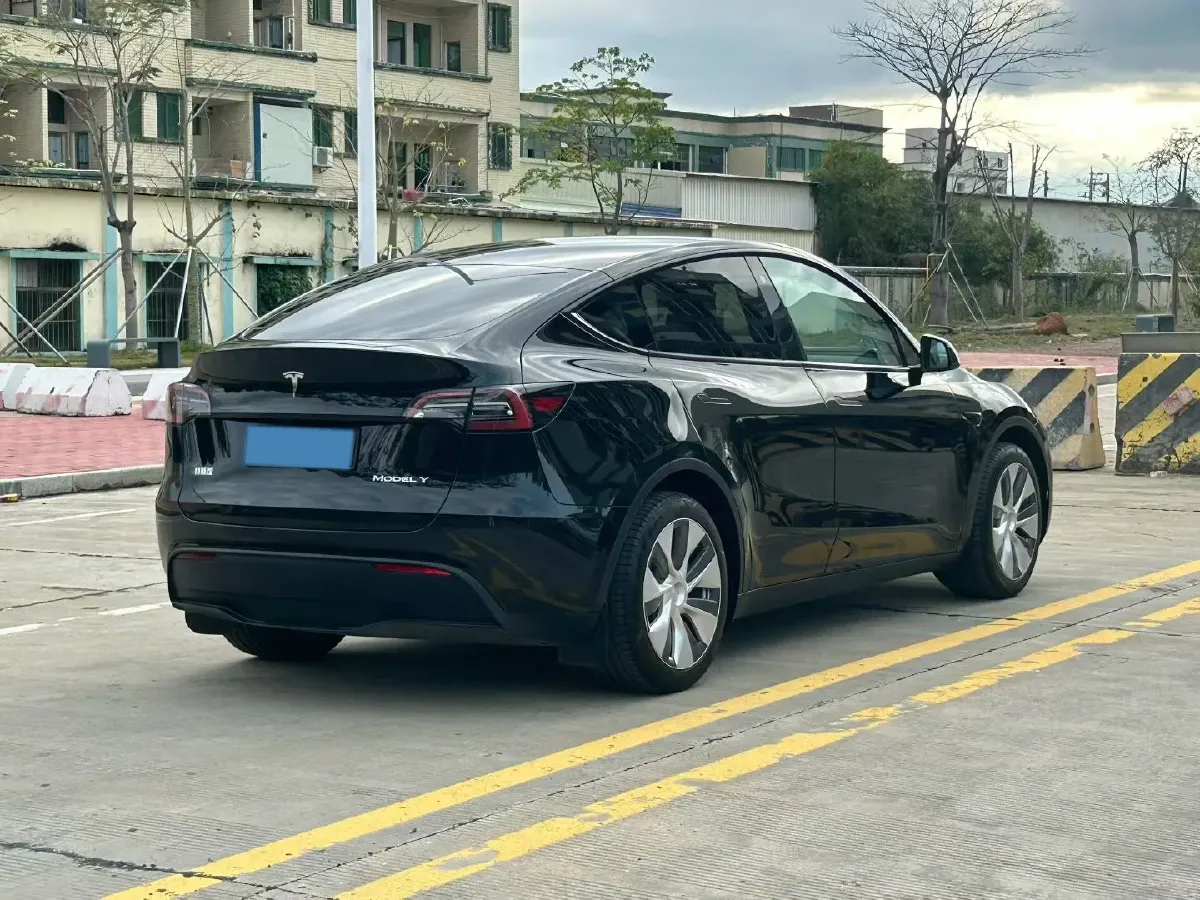 2022 Tesla Model Y BEV 60KWH,autocango,china used car exporter,china ev exporter,chinese used car exporter,chinese used ev exporter