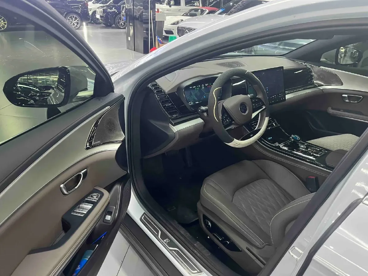 2025 BYD Han 1.5T 156HP L4 E-CVT PHEV,autocango,china used car exporter,china ev exporter,chinese used car exporter,chinese used ev exporter