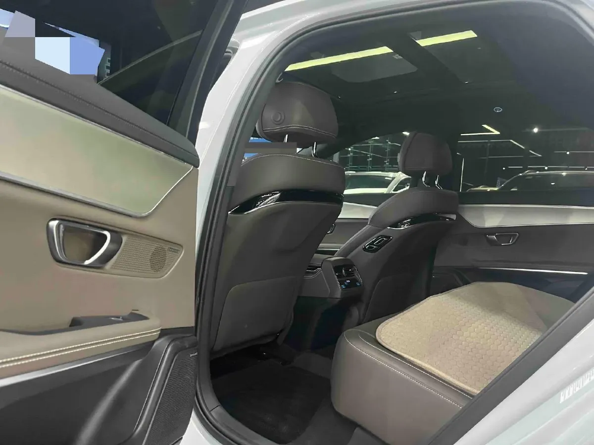 2025 BYD Han 1.5T 156HP L4 E-CVT PHEV,autocango,china used car exporter,china ev exporter,chinese used car exporter,chinese used ev exporter