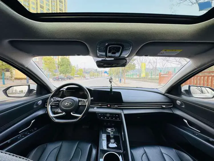 2021 Hyundai Elantra 1.5L 115HP L4 CVT,autocango,china used car exporter,china ev exporter,chinese used car exporter,chinese used ev exporter