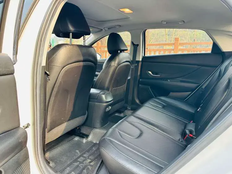 2021 Hyundai Elantra 1.5L 115HP L4 CVT,autocango,china used car exporter,china ev exporter,chinese used car exporter,chinese used ev exporter