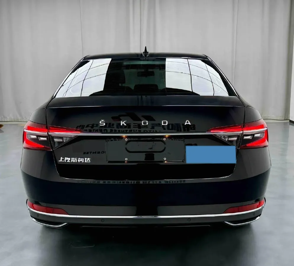 2023 Skoda Superb 1.4T 150HP L4 7DCT,autocango,china used car exporter,china ev exporter,chinese used car exporter,chinese used ev exporter