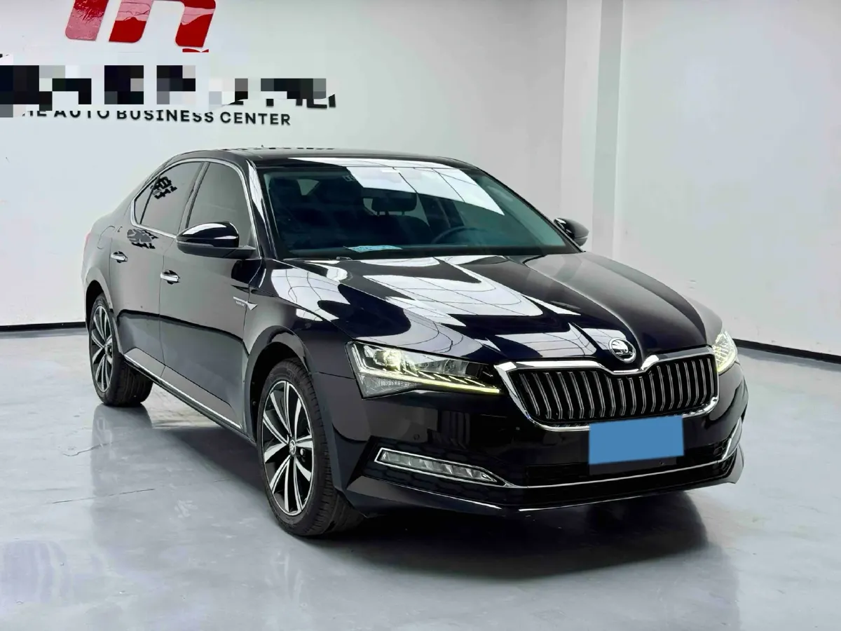 2023 Skoda Superb 1.4T 150HP L4 7DCT,autocango,china used car exporter,china ev exporter,chinese used car exporter,chinese used ev exporter