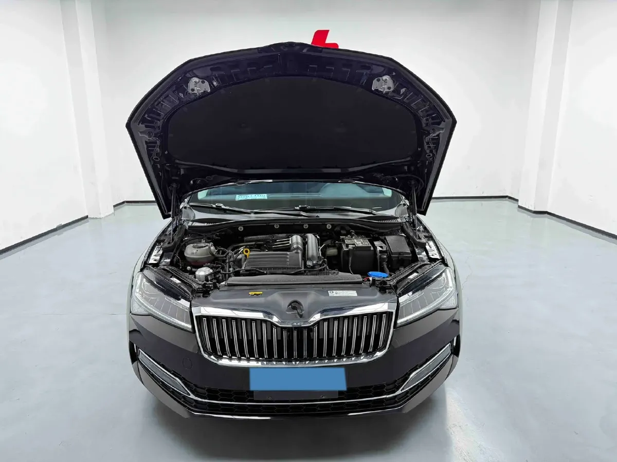 2023 Skoda Superb 1.4T 150HP L4 7DCT,autocango,china used car exporter,china ev exporter,chinese used car exporter,chinese used ev exporter