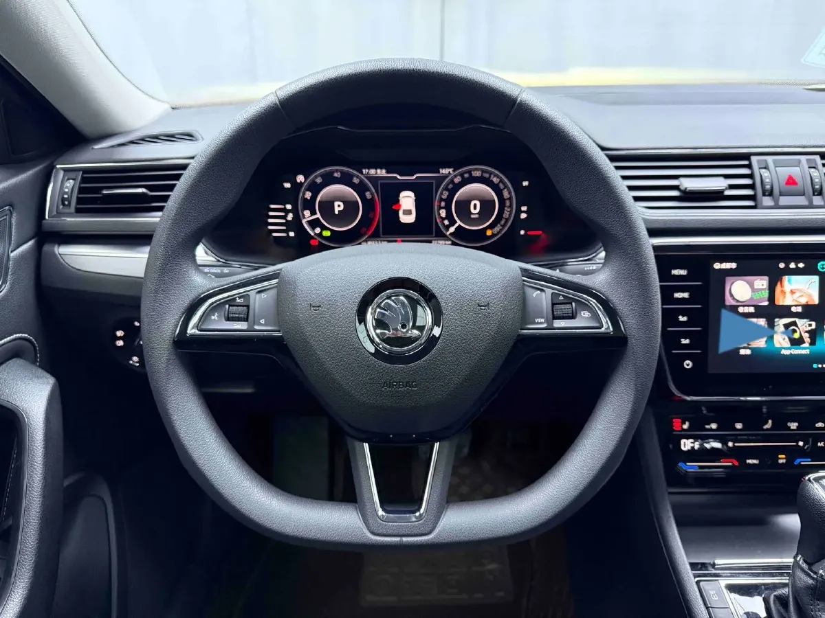 2023 Skoda Superb 1.4T 150HP L4 7DCT,autocango,china used car exporter,china ev exporter,chinese used car exporter,chinese used ev exporter