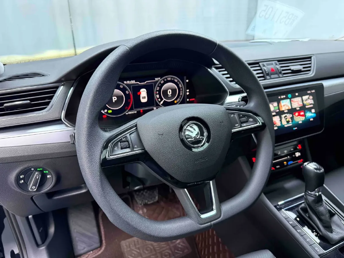2023 Skoda Superb 1.4T 150HP L4 7DCT,autocango,china used car exporter,china ev exporter,chinese used car exporter,chinese used ev exporter