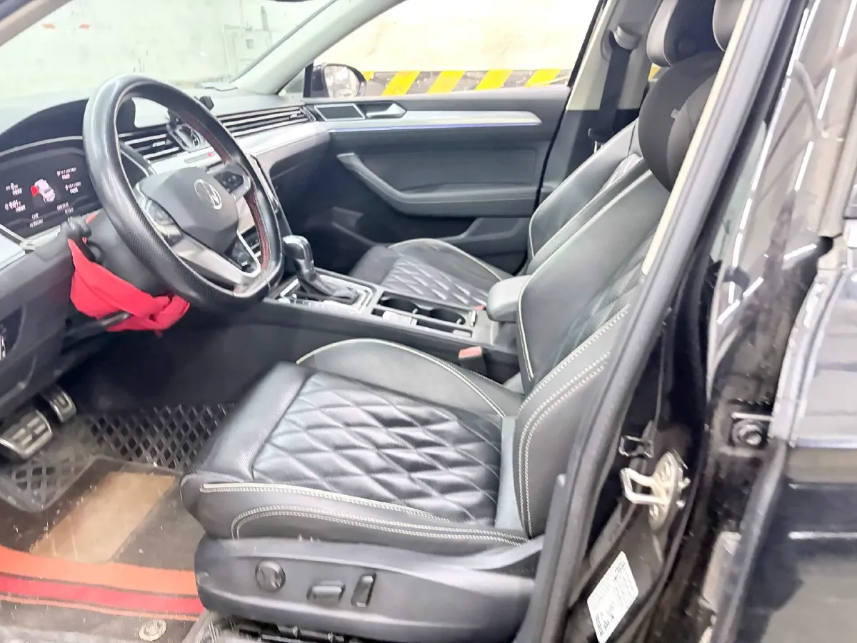 2021 LYNK&CO 03 2.0T 190HP L4 6AT,autocango,china used car exporter,china ev exporter,chinese used car exporter,chinese used ev exporter