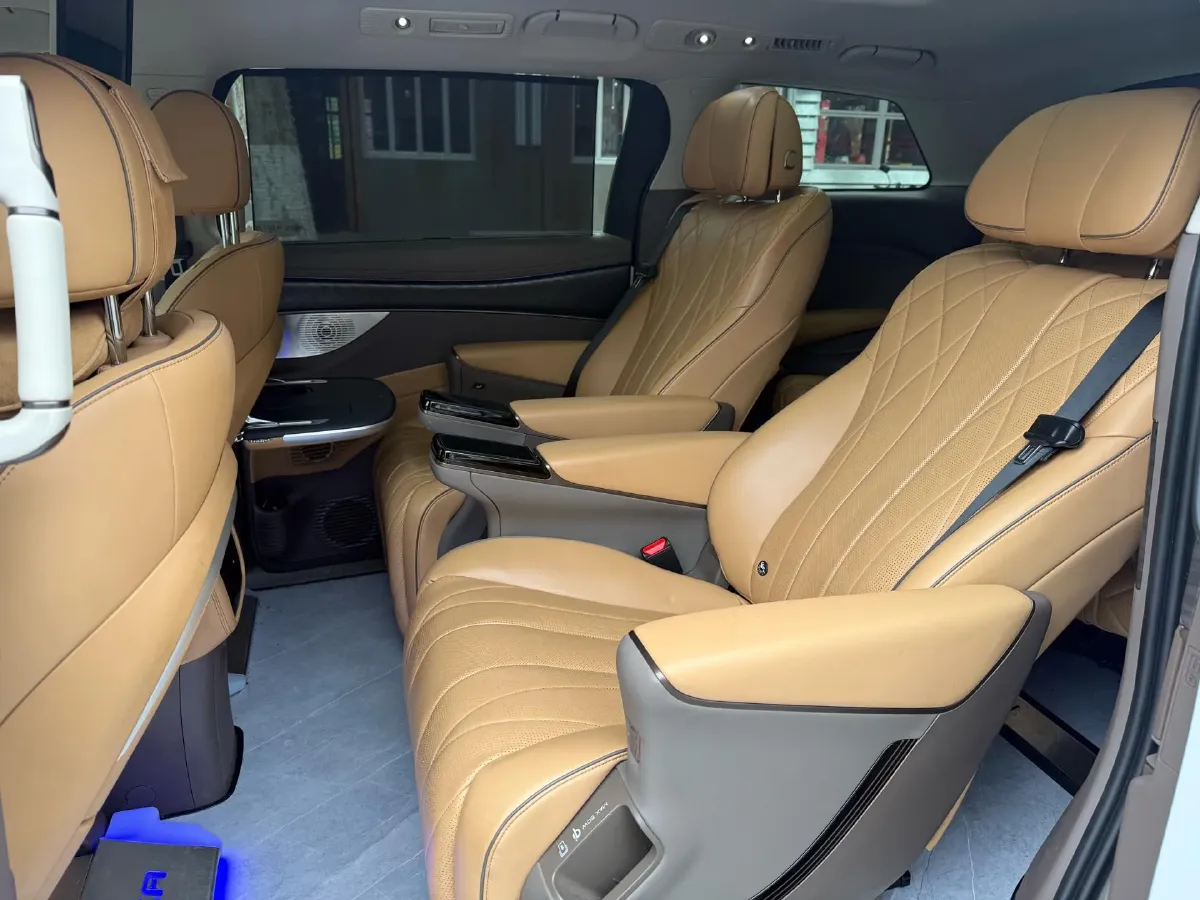 2024 Denza D9 1.5T 139HP L4 E-CVT PHEV 20.39KWH,autocango,china used car exporter,china ev exporter,chinese used car exporter,chinese used ev exporter