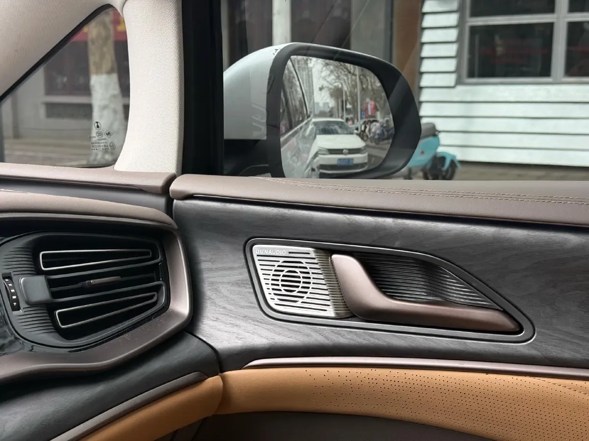 2024 Denza D9 1.5T 139HP L4 E-CVT PHEV 20.39KWH,autocango,china used car exporter,china ev exporter,chinese used car exporter,chinese used ev exporter