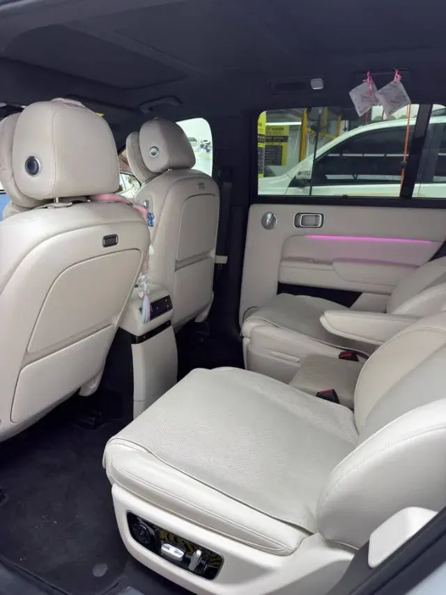 2025 Li L9 Range Extended 154HP REEV,autocango,china used car exporter,china ev exporter,chinese used car exporter,chinese used ev exporter