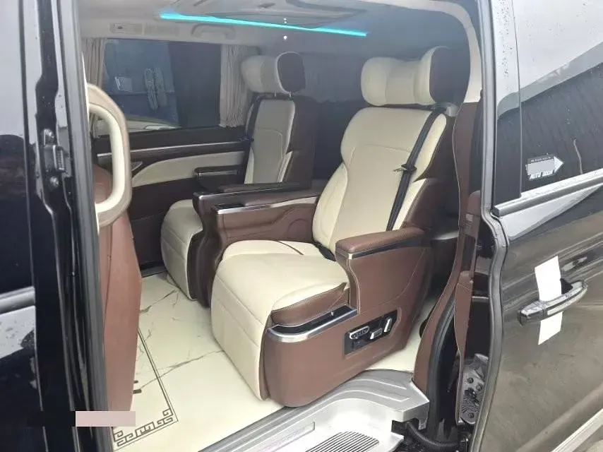 2021 GAC Trumpchi M8 2.0T 252HP L4 8AT,autocango,china used car exporter,china ev exporter,chinese used car exporter,chinese used ev exporter