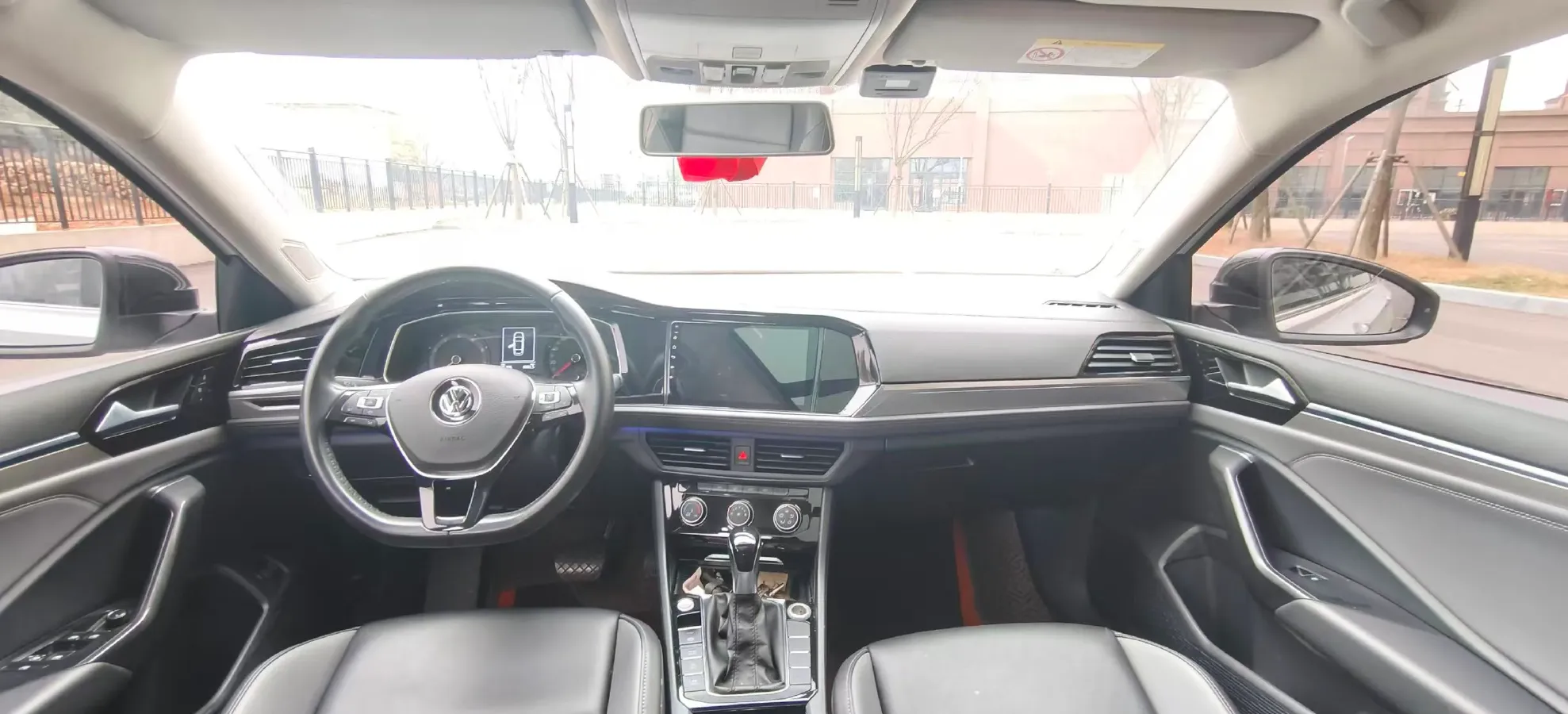 2019 Jeep Renegade 1.3T 173HP L4 7DCT,autocango,china used car exporter,china ev exporter,chinese used car exporter,chinese used ev exporter