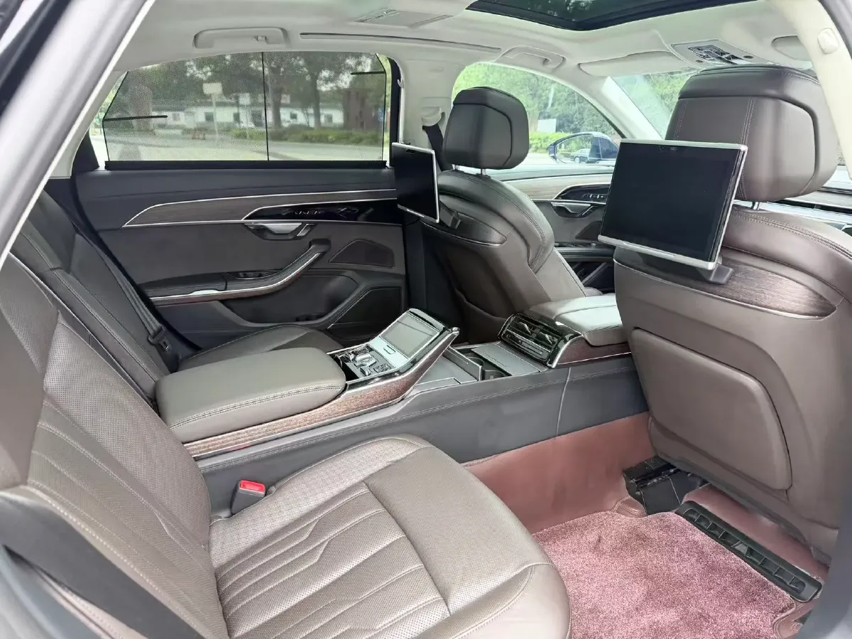 2021 Audi A8 3.0T 340HP V6 8AT,autocango,china used car exporter,china ev exporter,chinese used car exporter,chinese used ev exporter