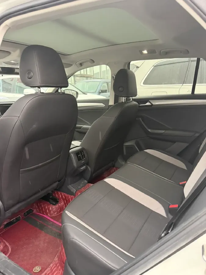 2019 Volkswagen T-Roc 1.4T 131HP L4 7DCT,autocango,china used car exporter,china ev exporter,chinese used car exporter,chinese used ev exporter