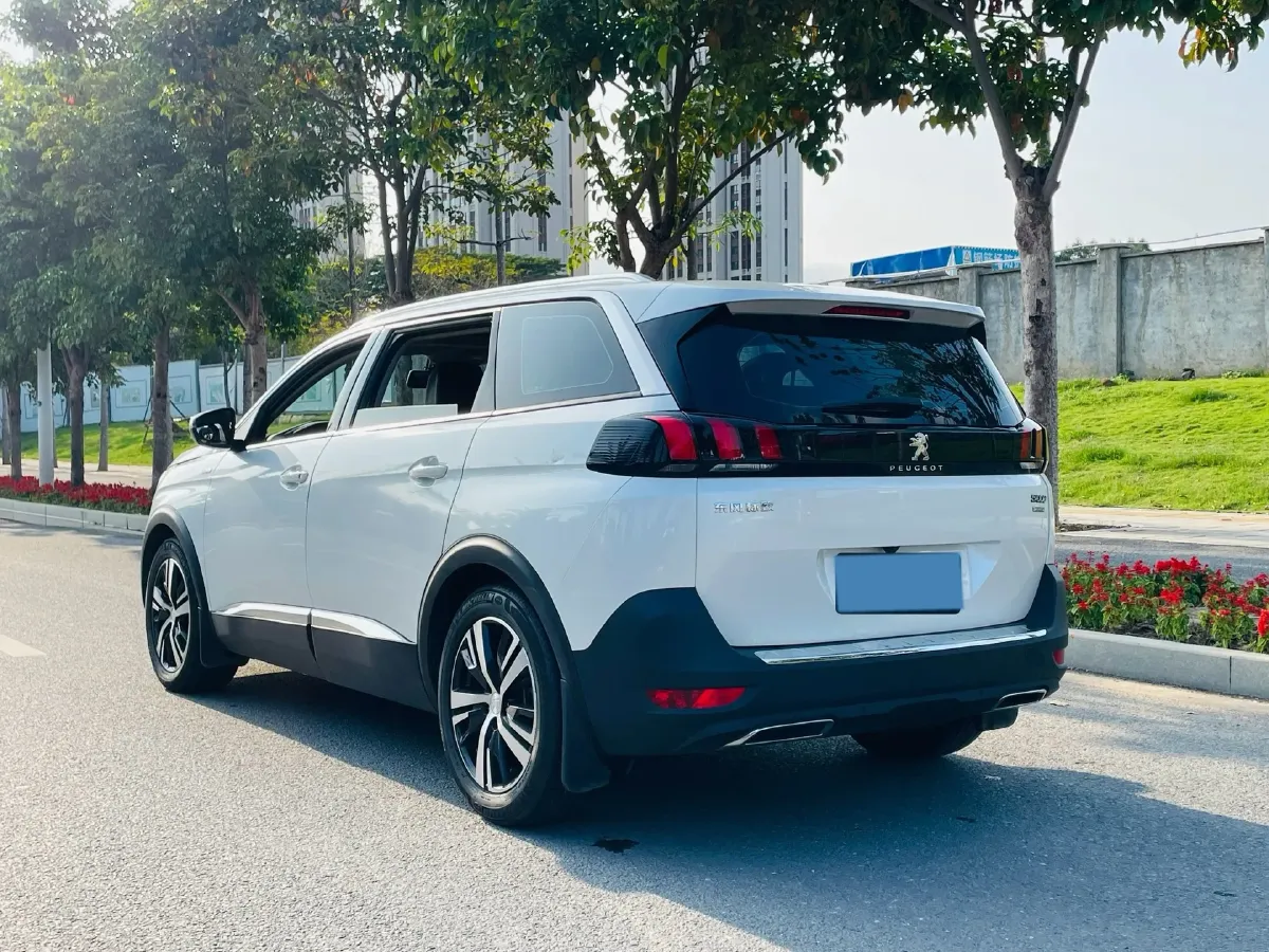 2019 Peugeot 5008 1.6T 170HP L4 6AT,autocango,china used car exporter,china ev exporter,chinese used car exporter,chinese used ev exporter