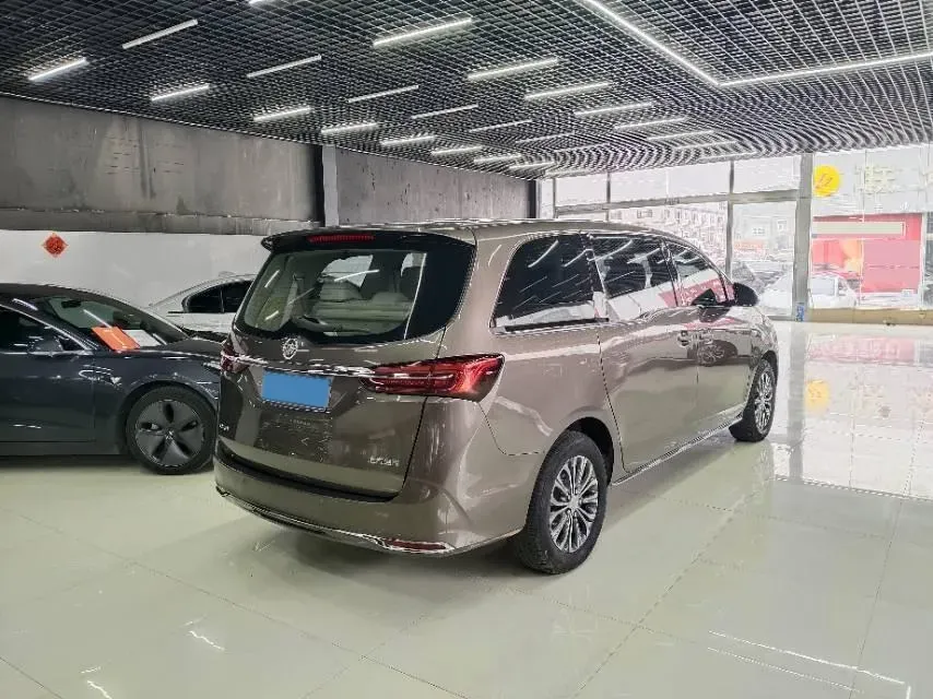 2023 Buick GL8 2.0T 237HP L4 9AT,autocango,china used car exporter,china ev exporter,chinese used car exporter,chinese used ev exporter
