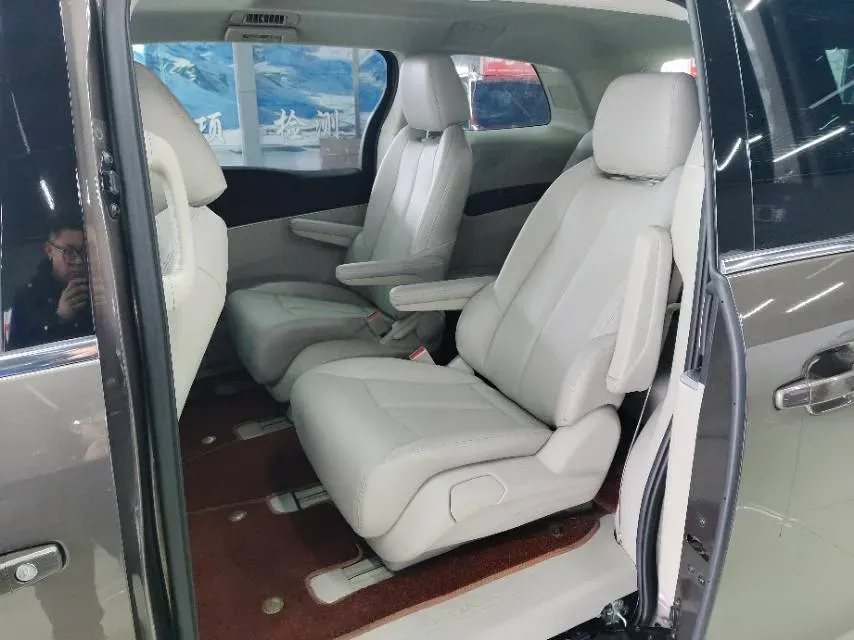 2023 Buick GL8 2.0T 237HP L4 9AT,autocango,china used car exporter,china ev exporter,chinese used car exporter,chinese used ev exporter