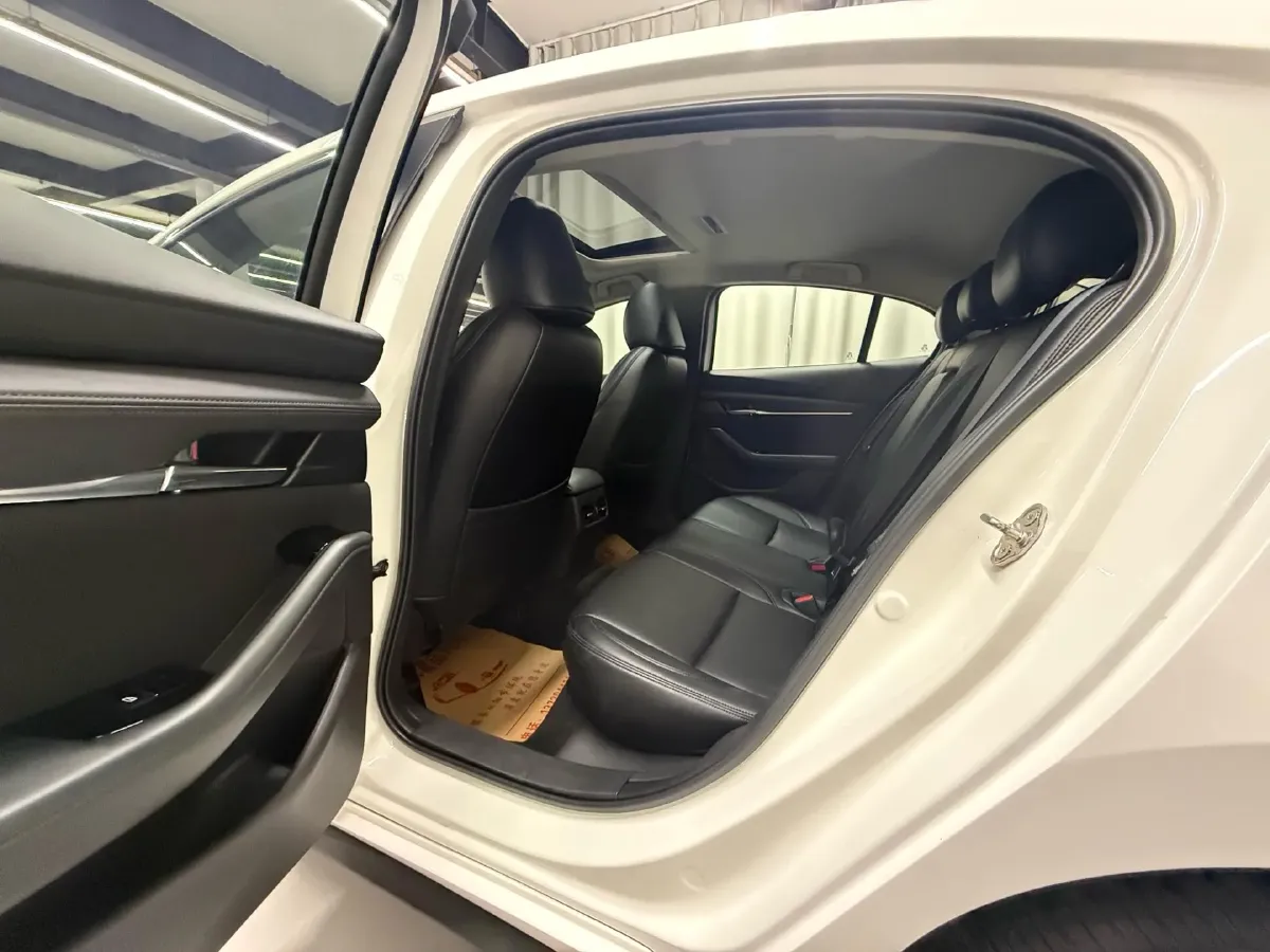 2021 Mazda 3 Axela 2.0L 158HP L4 6AT,autocango,china used car exporter,china ev exporter,chinese used car exporter,chinese used ev exporter