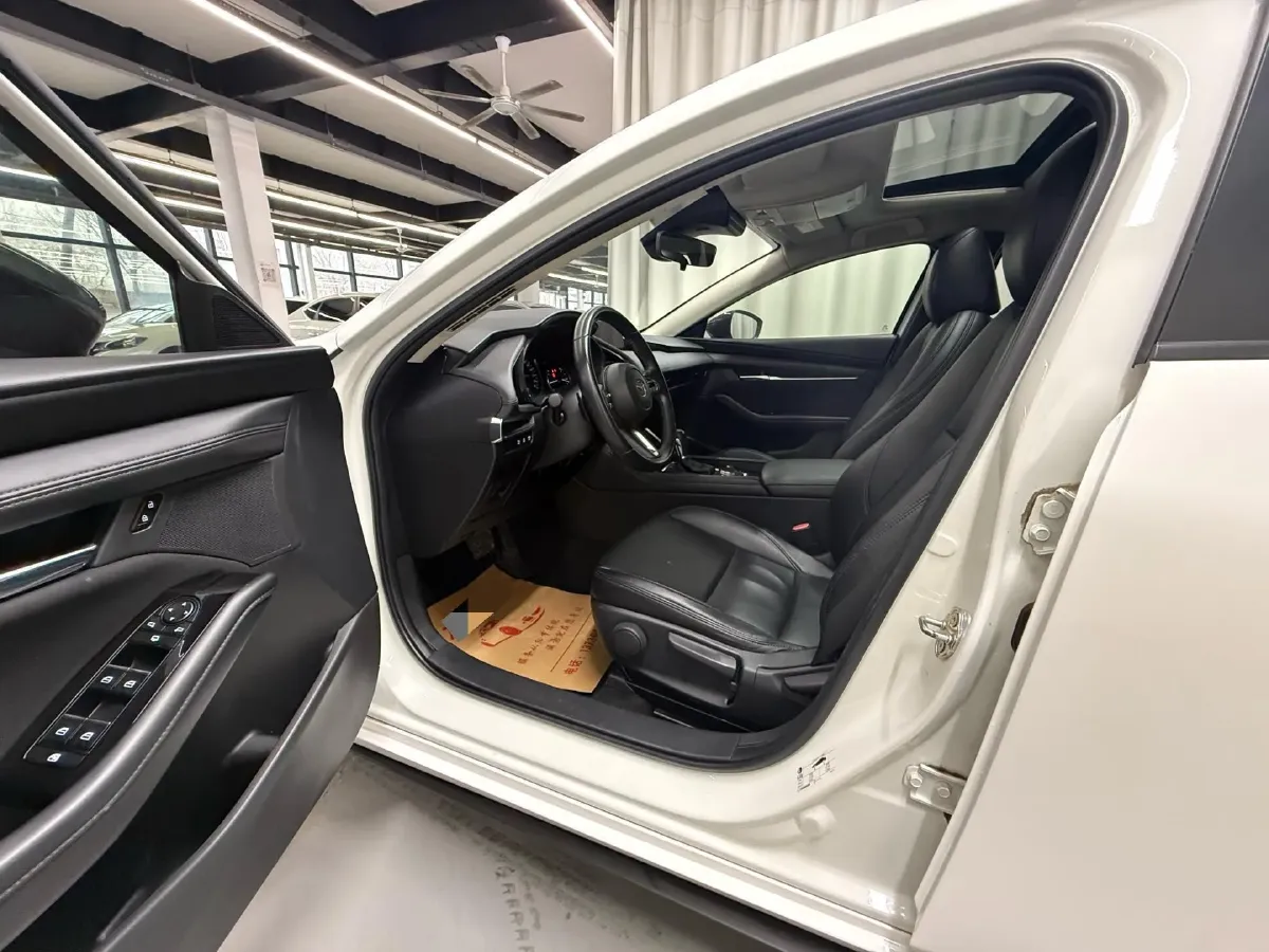 2021 Mazda 3 Axela 2.0L 158HP L4 6AT,autocango,china used car exporter,china ev exporter,chinese used car exporter,chinese used ev exporter