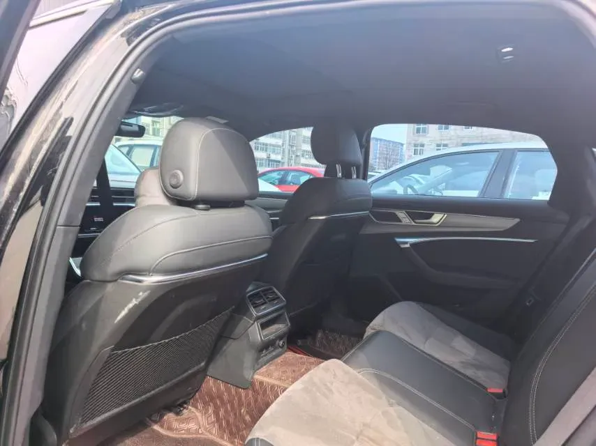 2023 Audi A6L 2.0T 190HP L4 7DCT,autocango,china used car exporter,china ev exporter,chinese used car exporter,chinese used ev exporter