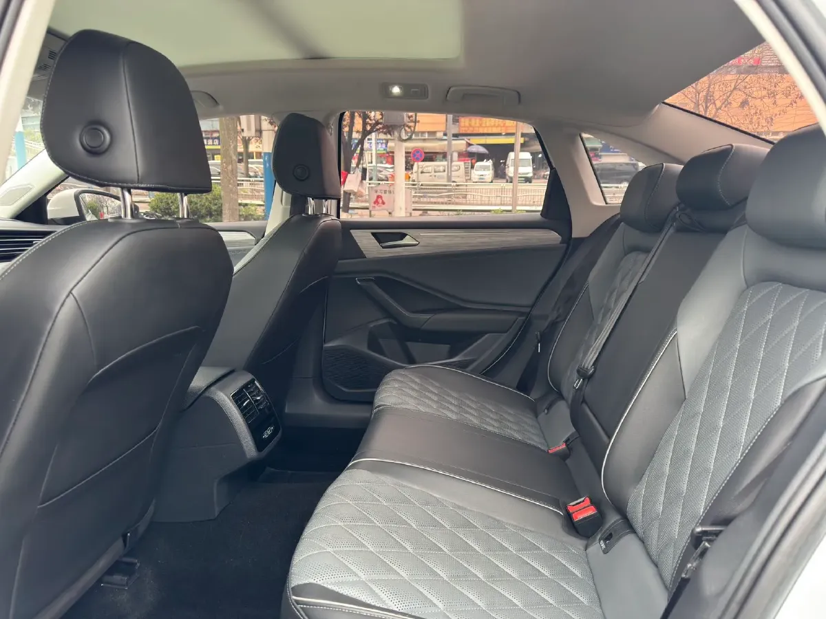 2023 Volkswagen Sagitar 1.2T 116HP L4 7DCT,autocango,china used car exporter,china ev exporter,chinese used car exporter,chinese used ev exporter