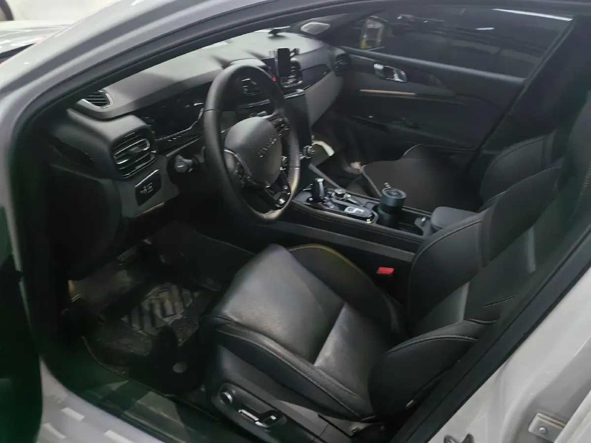 2021 LYNK&CO 03 2.0T 190HP L4 6AT,autocango,china used car exporter,china ev exporter,chinese used car exporter,chinese used ev exporter