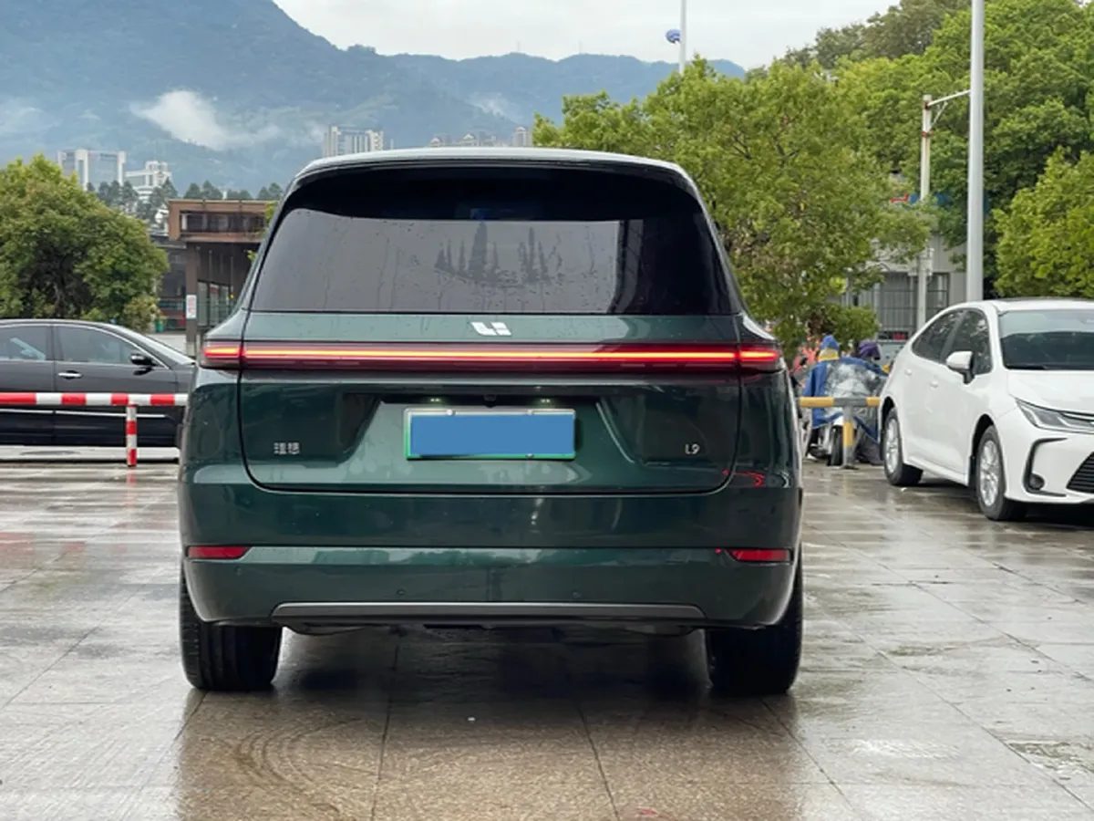 2024 Li L9 Range Extended 154HP REEV 52.3KWH,autocango,china used car exporter,china ev exporter,chinese used car exporter,chinese used ev exporter
