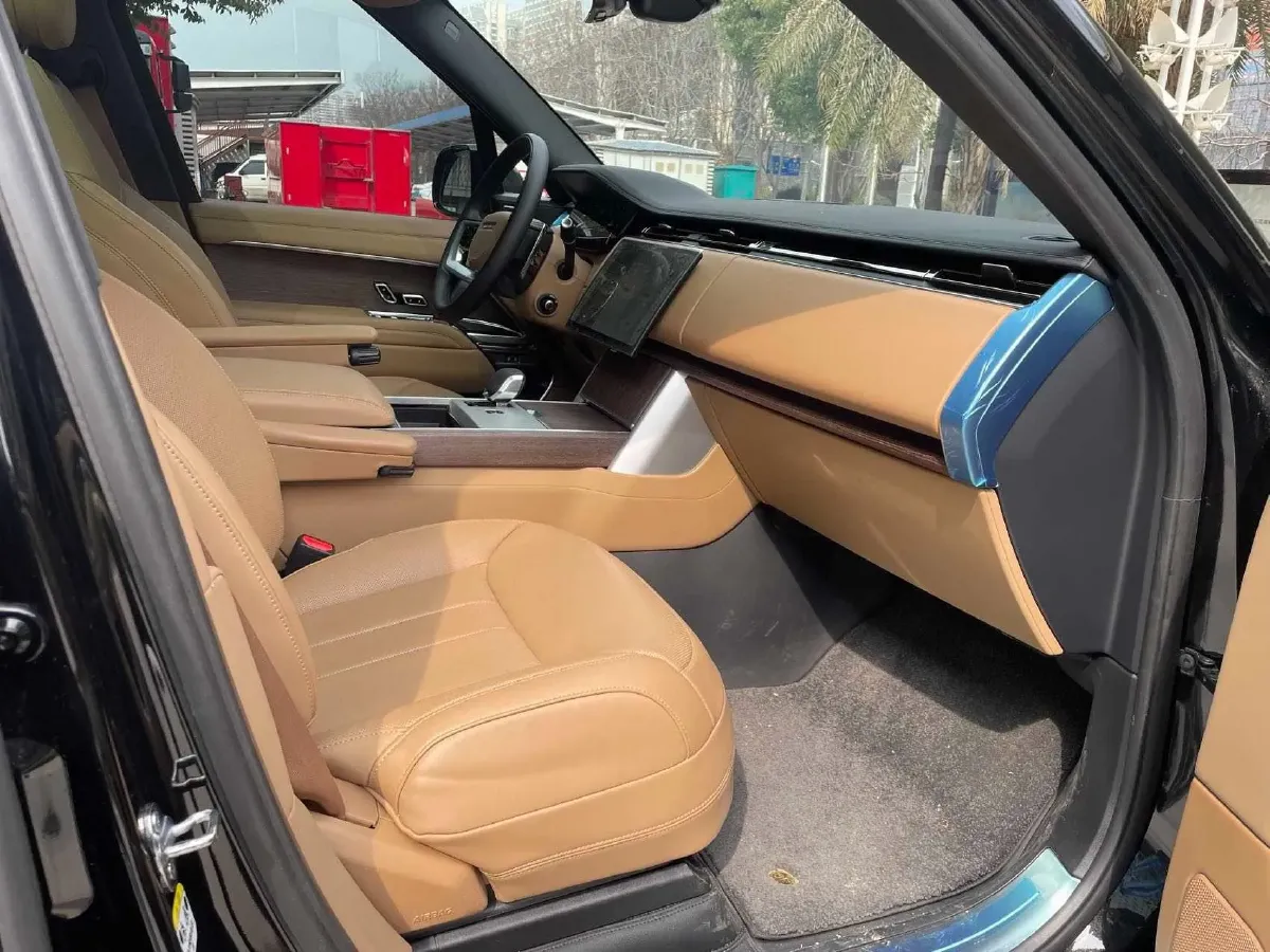 2025 Land Rover Range Rover 3.0T 400HP L6 8AT,autocango,china used car exporter,china ev exporter,chinese used car exporter,chinese used ev exporter