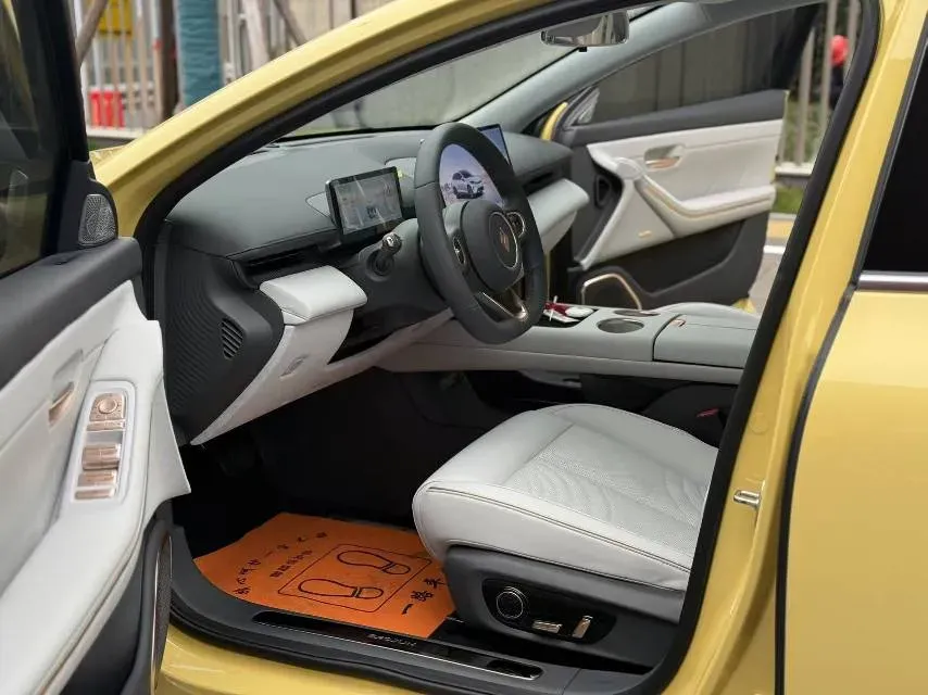 2025 BaoJun XiangJing 1.5T 143HP L4 1DHT PHEV,autocango,china used car exporter,china ev exporter,chinese used car exporter,chinese used ev exporter