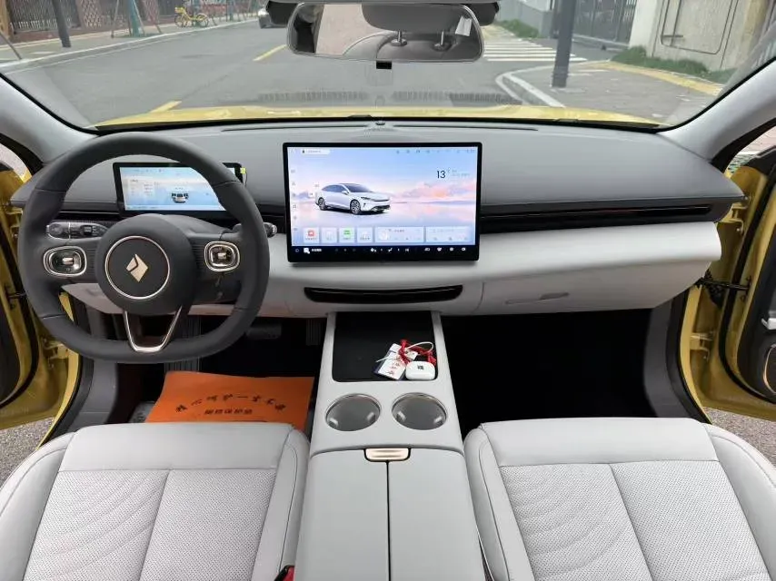 2025 BaoJun XiangJing 1.5T 143HP L4 1DHT PHEV,autocango,china used car exporter,china ev exporter,chinese used car exporter,chinese used ev exporter