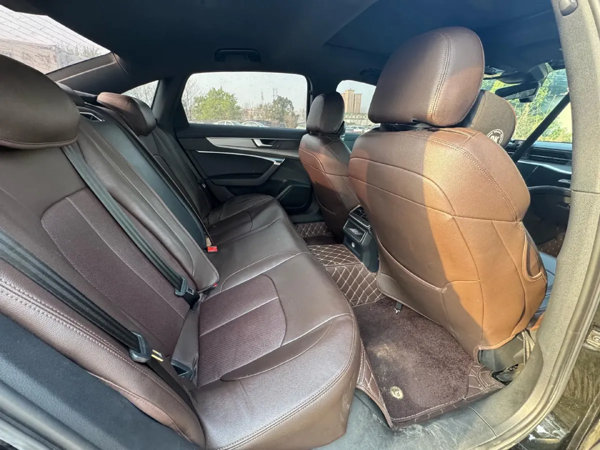 2020 Audi A6L 2.0T 190HP L4 7DCT,autocango,china used car exporter,china ev exporter,chinese used car exporter,chinese used ev exporter