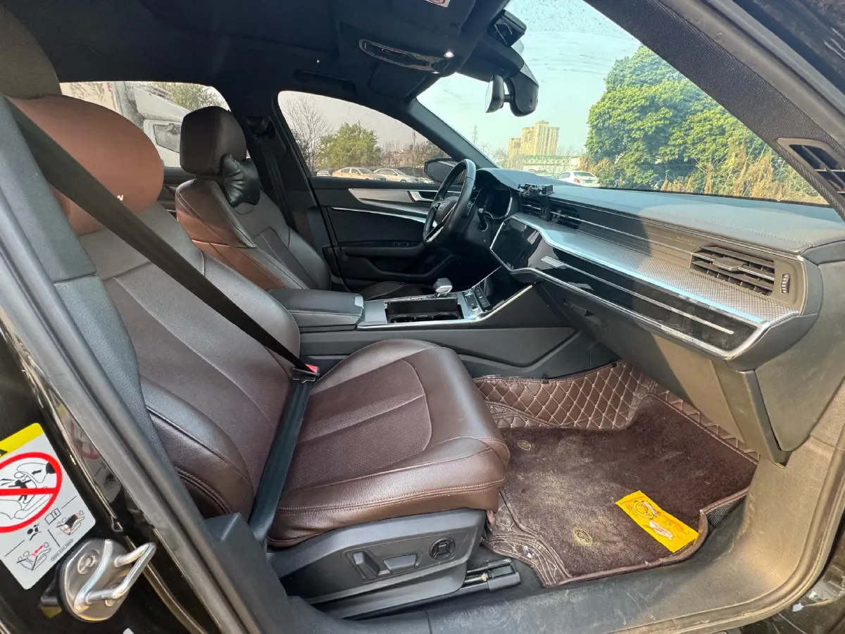 2020 Audi A6L 2.0T 190HP L4 7DCT,autocango,china used car exporter,china ev exporter,chinese used car exporter,chinese used ev exporter