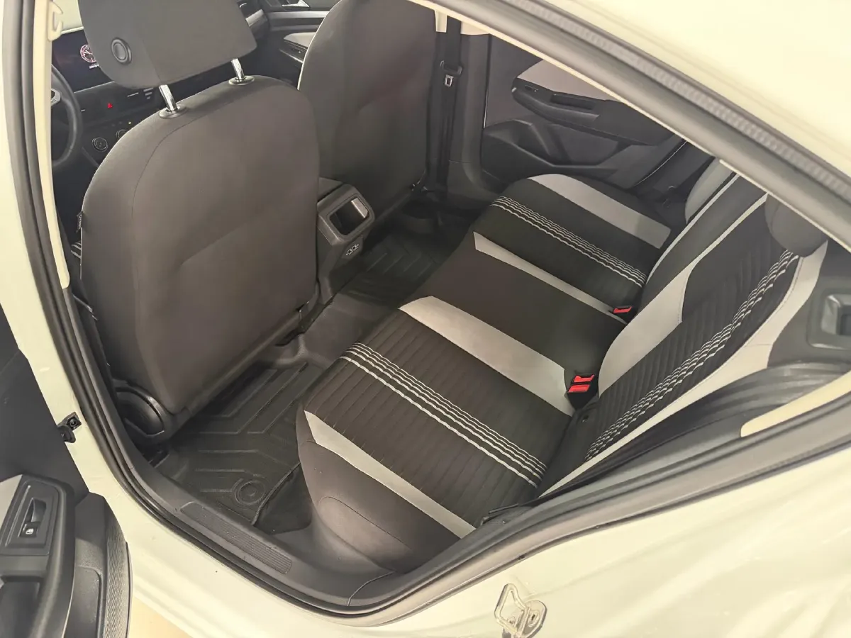 2024 Volkswagen Bora 1.2T 116HP L4 7DCT,autocango,china used car exporter,china ev exporter,chinese used car exporter,chinese used ev exporter