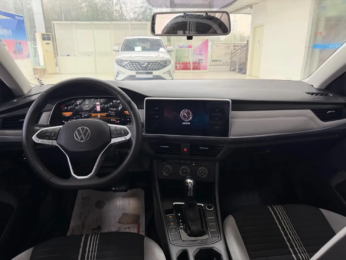 2024 Volkswagen Bora 1.2T 116HP L4 7DCT,autocango,china used car exporter,china ev exporter,chinese used car exporter,chinese used ev exporter