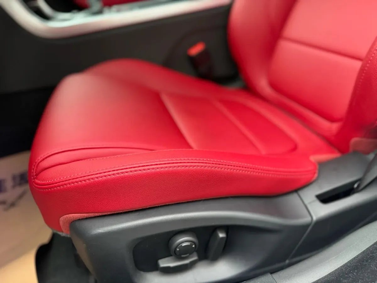 2023 Jaguar XEL 2.0T 250HP L4 8AT,autocango,china used car exporter,china ev exporter,chinese used car exporter,chinese used ev exporter