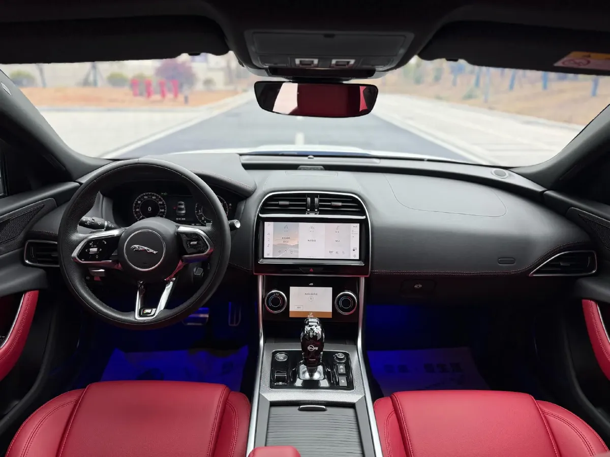 2023 Jaguar XEL 2.0T 250HP L4 8AT,autocango,china used car exporter,china ev exporter,chinese used car exporter,chinese used ev exporter