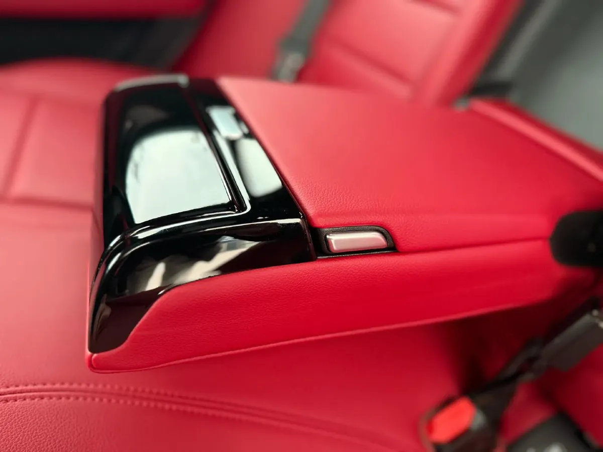 2023 Jaguar XEL 2.0T 250HP L4 8AT,autocango,china used car exporter,china ev exporter,chinese used car exporter,chinese used ev exporter