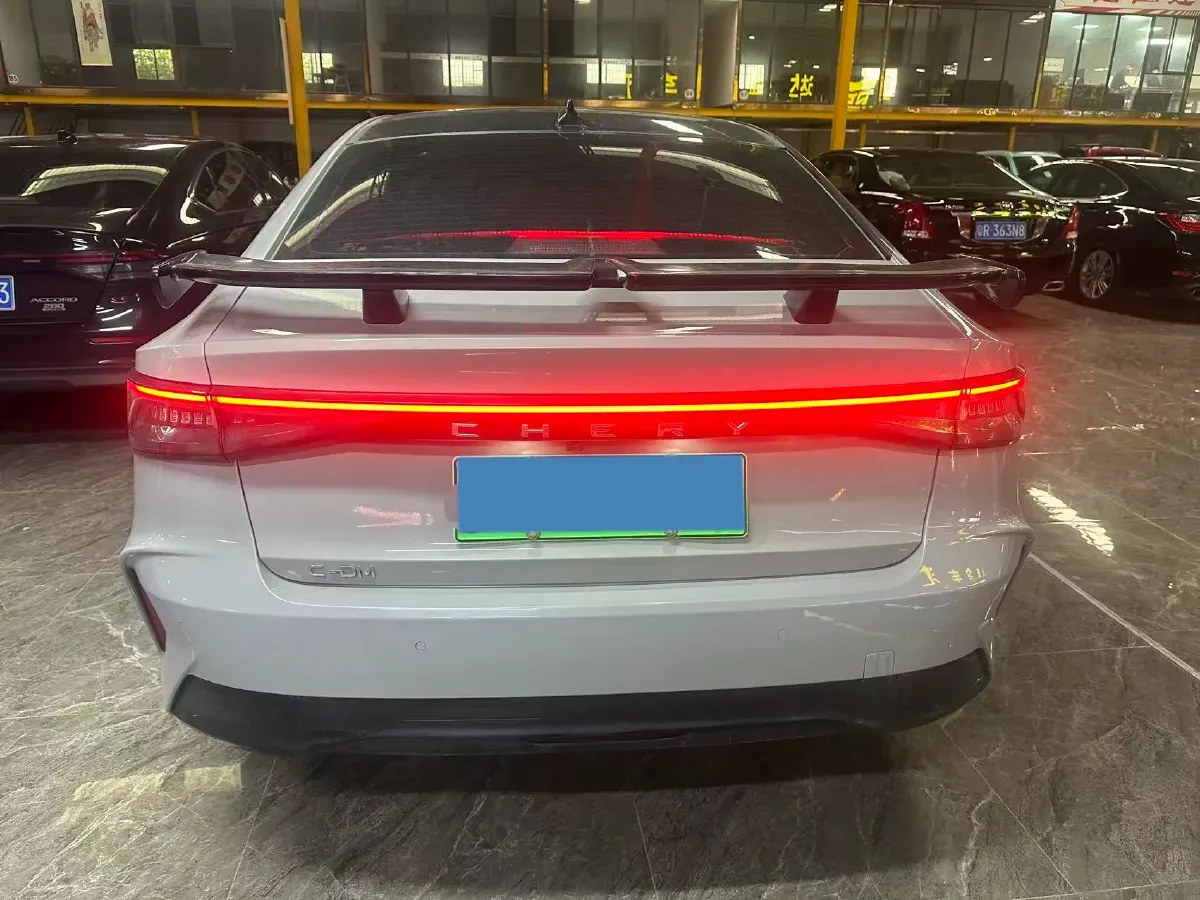 2024 Fulwin FulwinA8 1.5T 156HP L4 1DHT PHEV 18.3KWH,autocango,china used car exporter,china ev exporter,chinese used car exporter,chinese used ev exporter