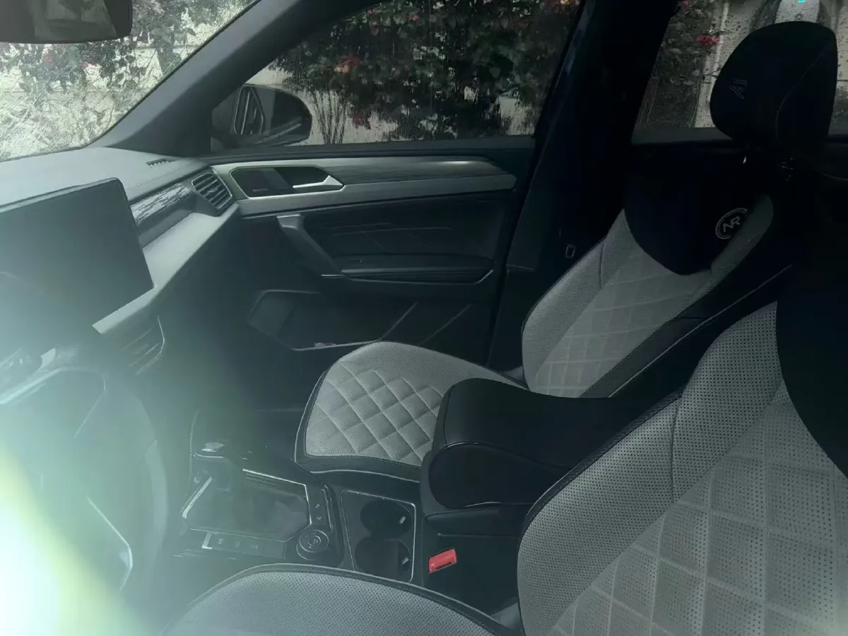 2023 Volkswagen Tayron X 2.0T 220HP L4 7DCT,autocango,china used car exporter,china ev exporter,chinese used car exporter,chinese used ev exporter