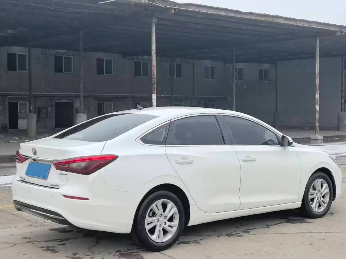 2019 ChangAn Eado 1.6L 128HP L4 5MT,autocango,china used car exporter,china ev exporter,chinese used car exporter,chinese used ev exporter