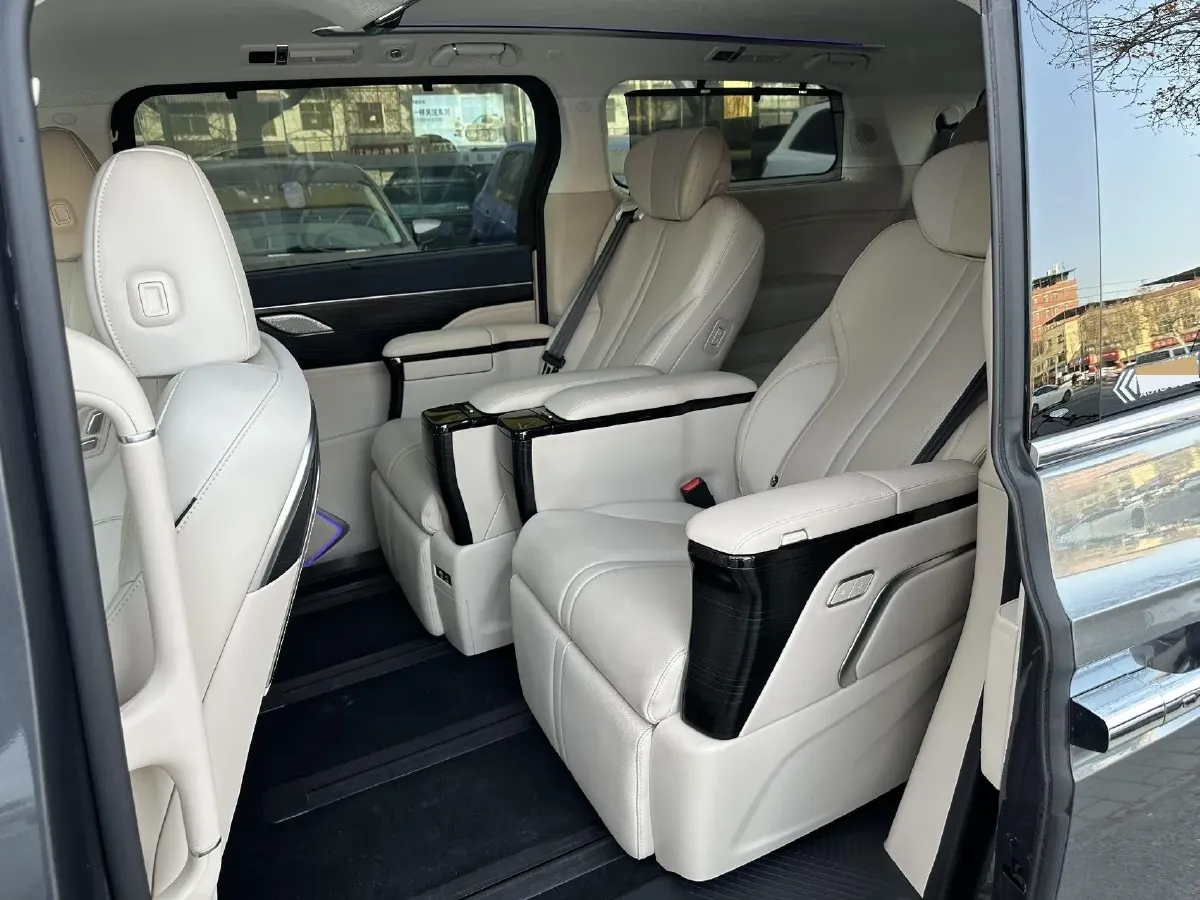 2024 Voyah ZhuiGuang 1.5T 136HP L4 PHEV 43KWH,autocango,china used car exporter,china ev exporter,chinese used car exporter,chinese used ev exporter